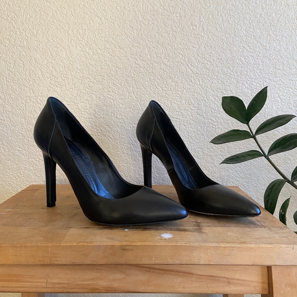Common Projects Woman classic black heels pump stiletto